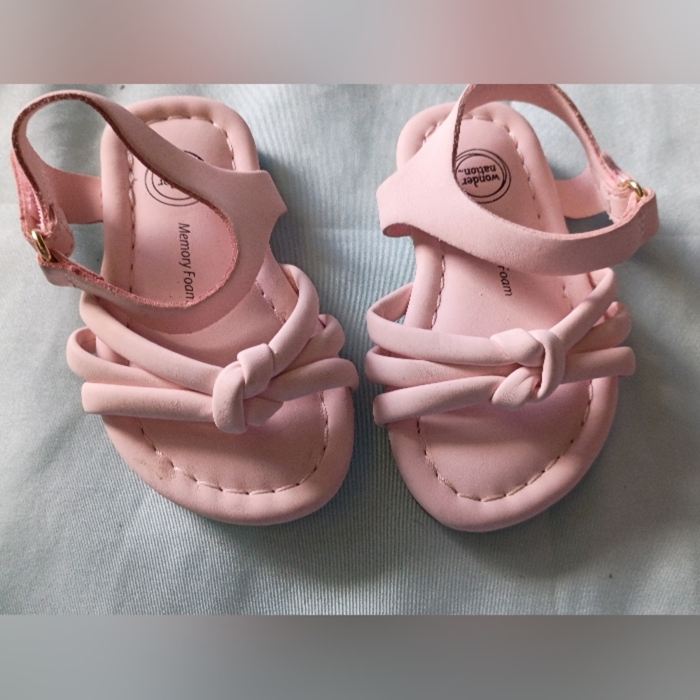 ‼️5 items for $8‼️Pink Kids Sandals